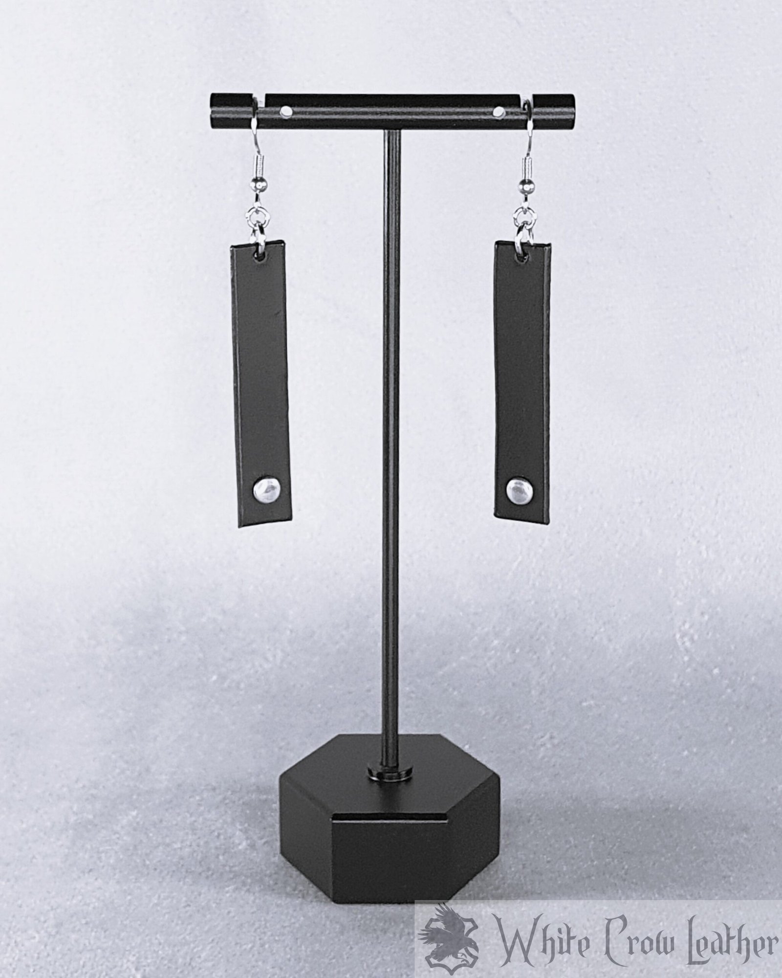 Shinobi earrings - boucles d'oreilles en cuir et en acier – Image 2