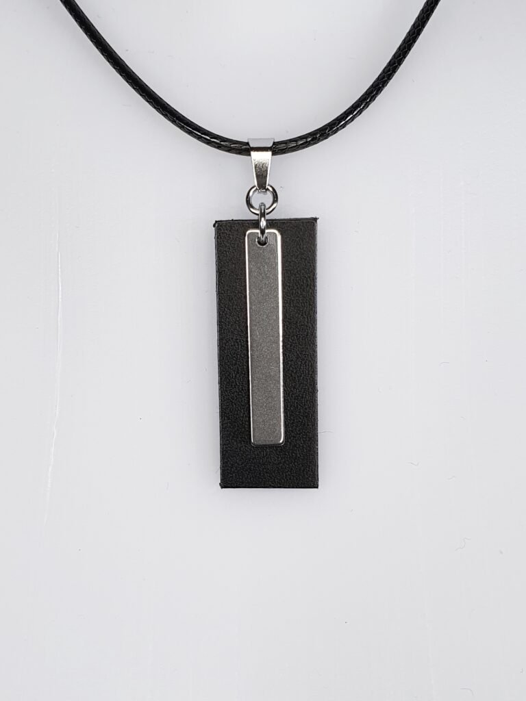 Paladin Necklace Light - collier sautoir