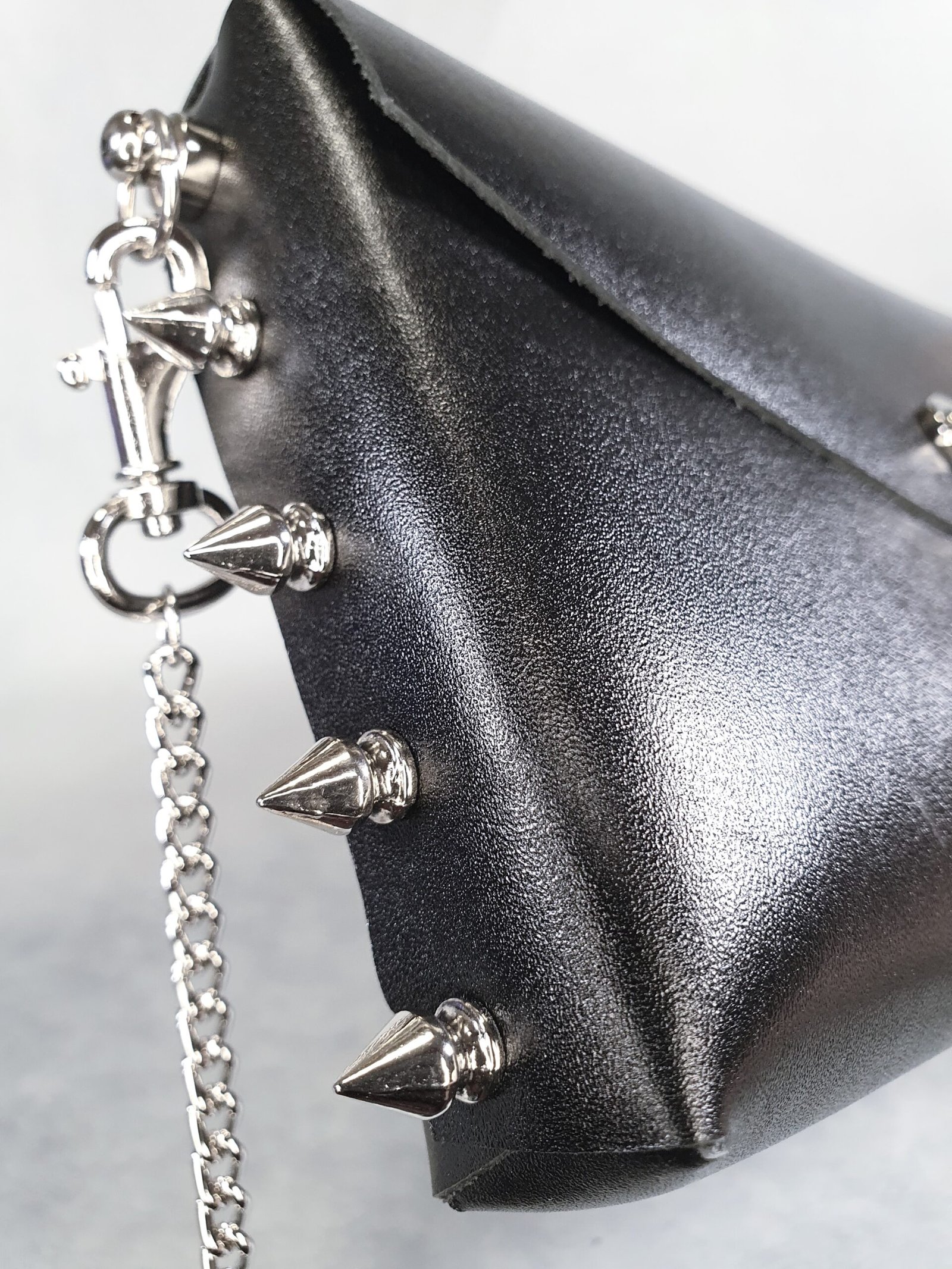 Barbarian Shoulder Bag - sacoche – Image 6